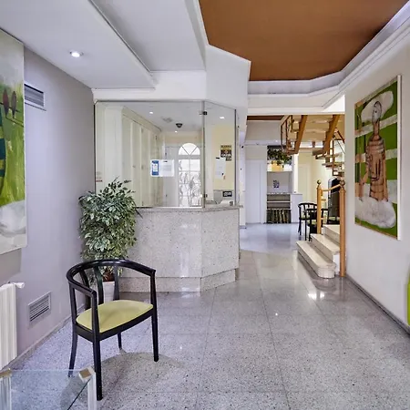 Dl Urban Hotel 2*