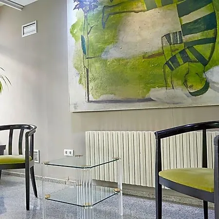 Dl Urban Hotel 2*